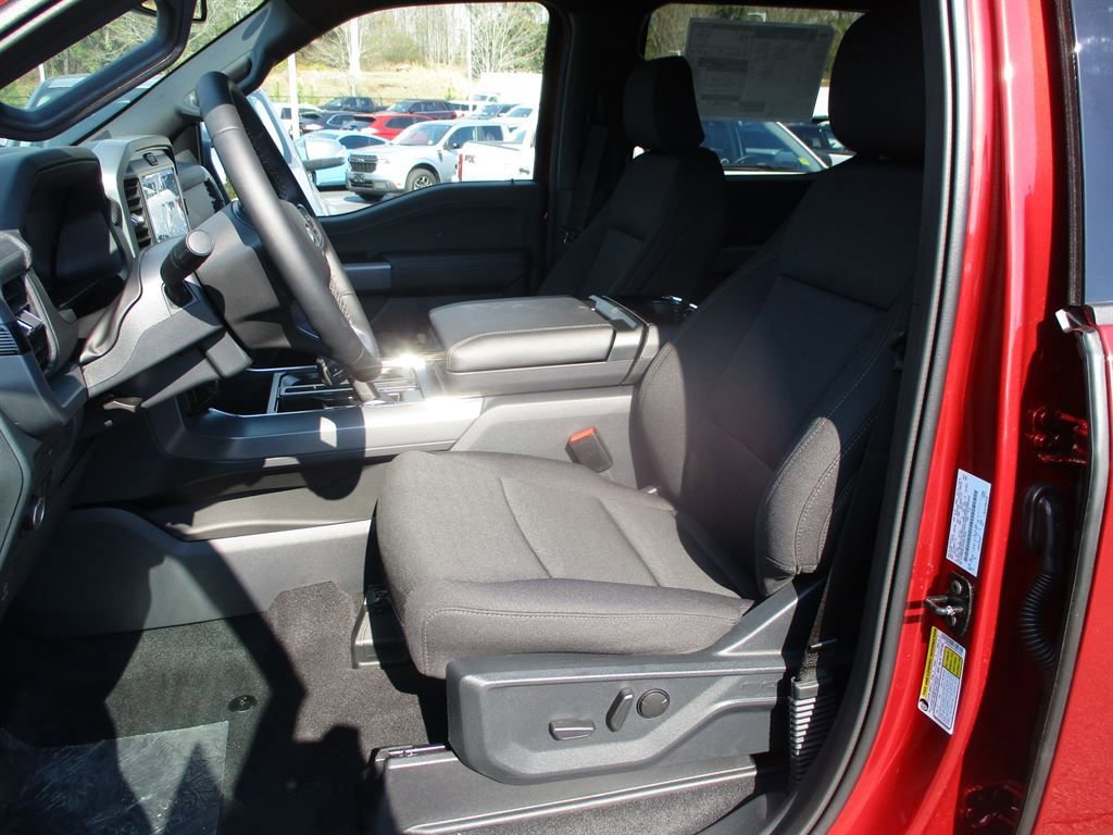 New 2026 Ford F150 XLT w/ Equipment Group 302A MID image 9