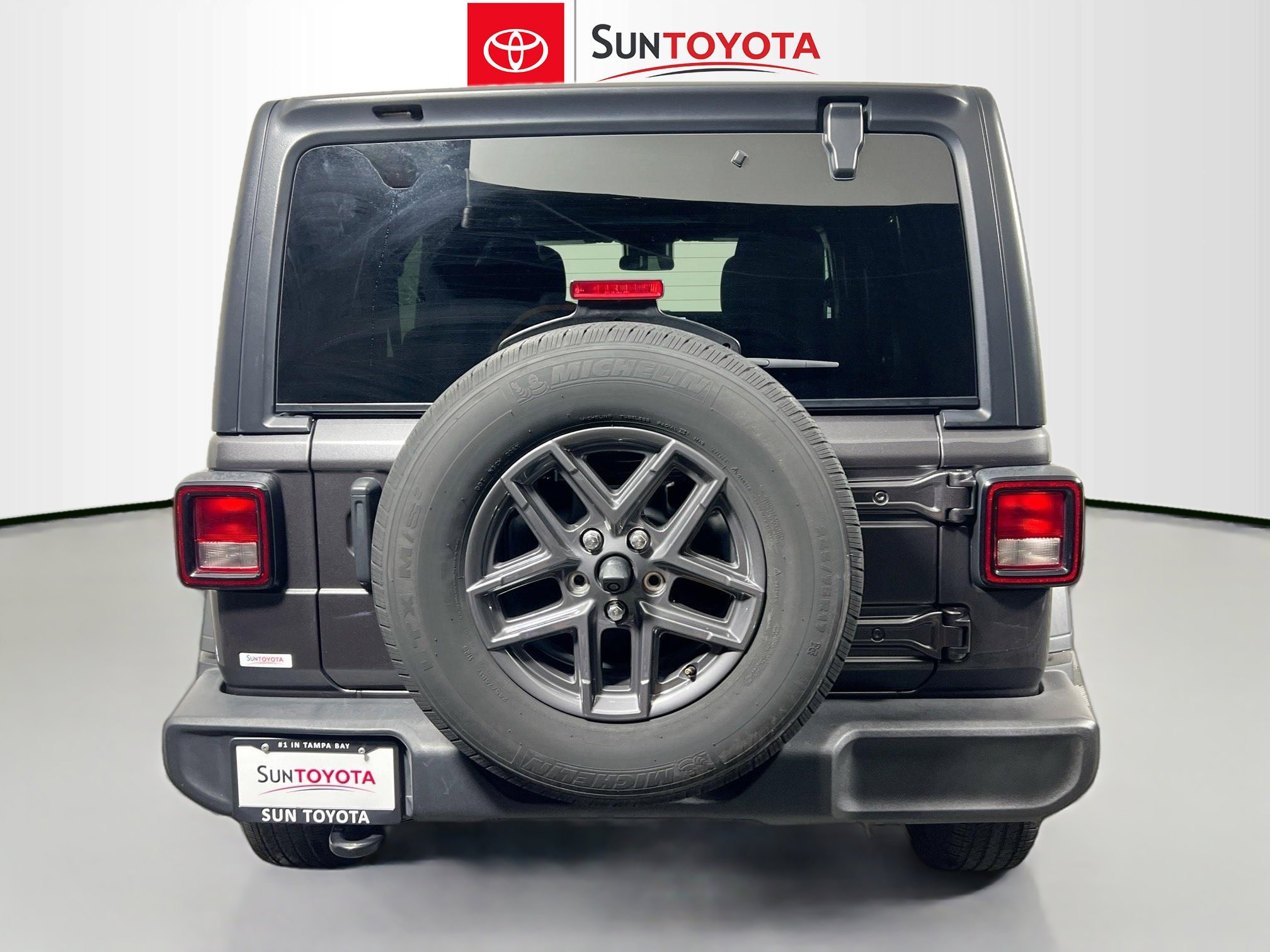 Used 2024 Jeep Wrangler Sport S image 5