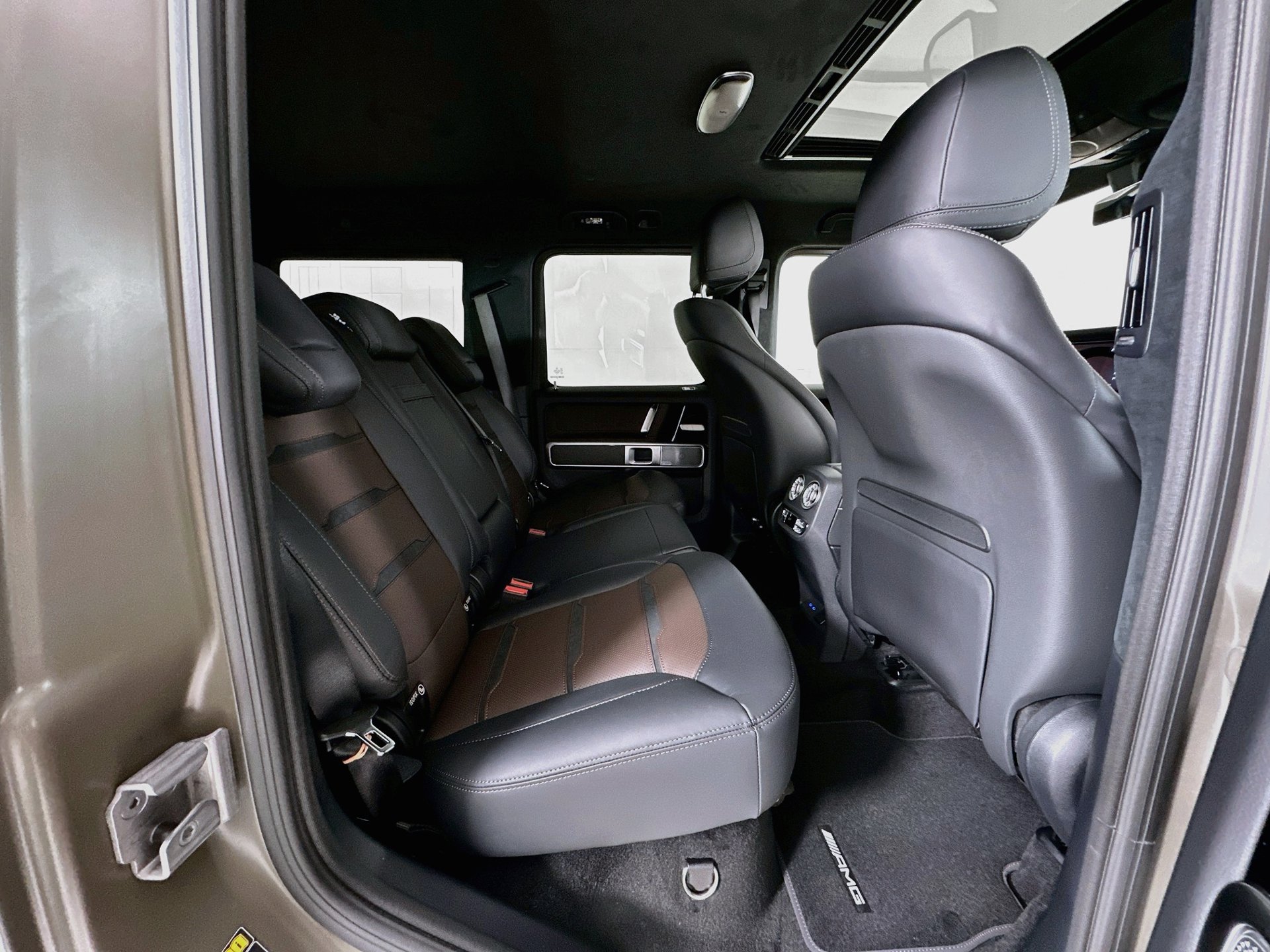 New 2027 Mercedes-Benz G 63 AMG 4MATIC image 30