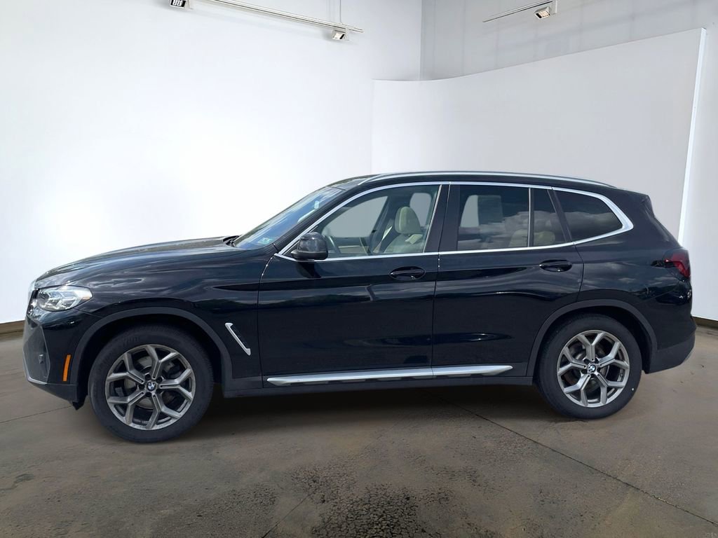 Used 2022 BMW X3 xDrive30i w/ Convenience Package AWD/4WD image 2