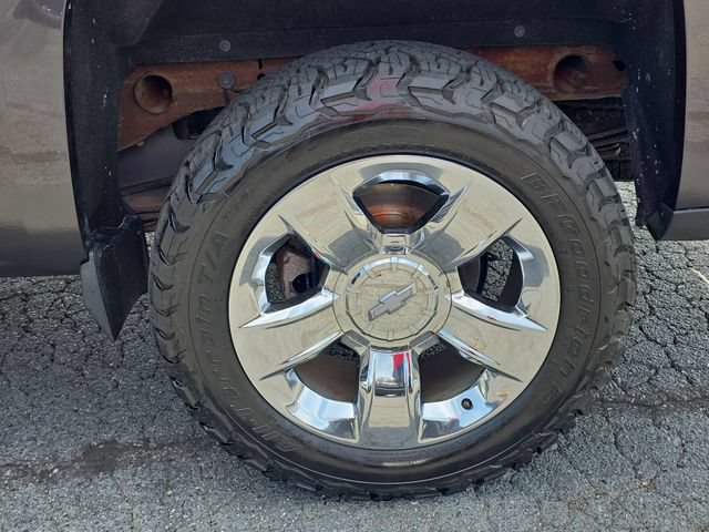 Used 2015 Chevrolet Silverado 1500 LTZ w/ LTZ Plus Package AWD/4WD image 34