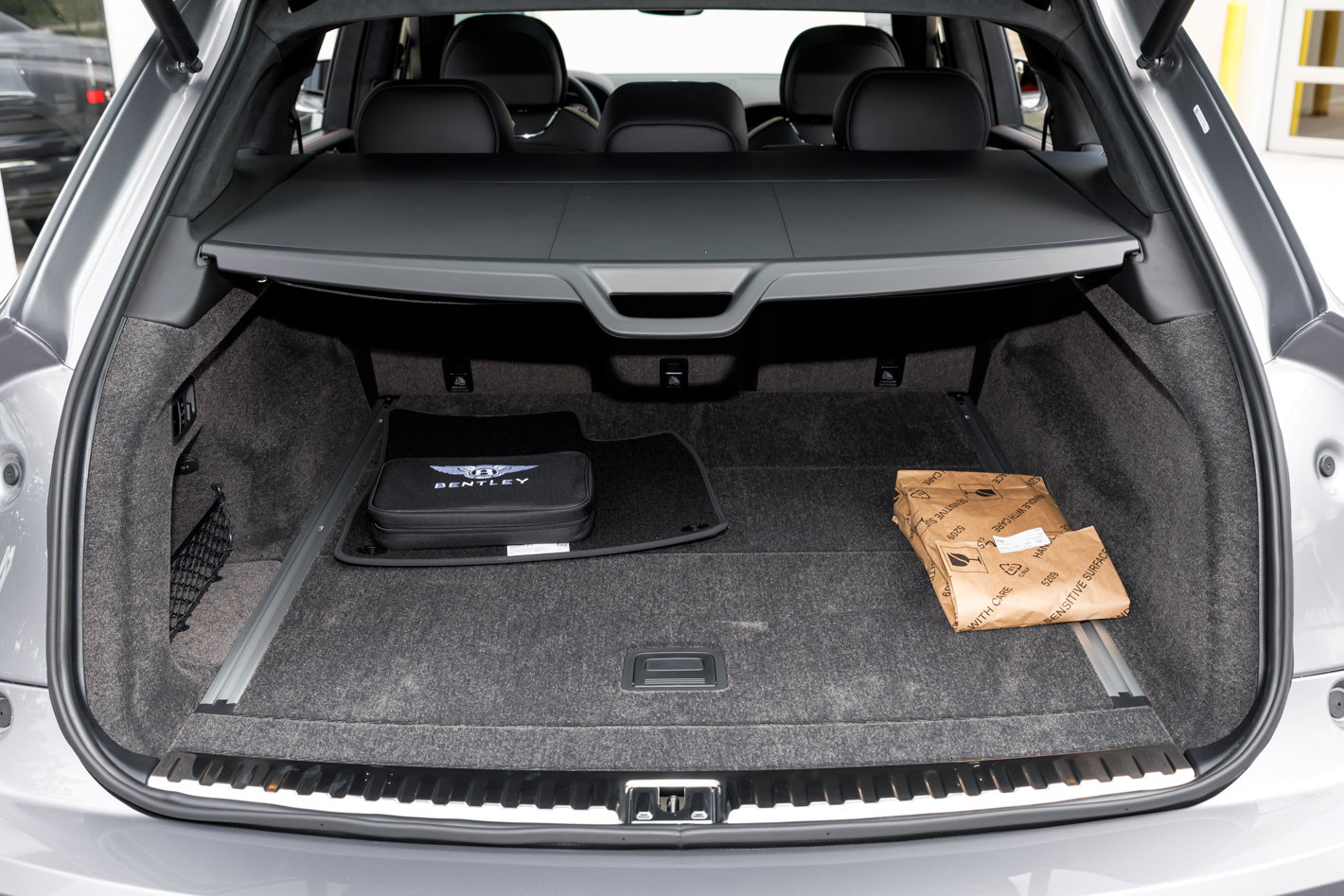 New 2026 Bentley Bentayga AWD/4WD image 44