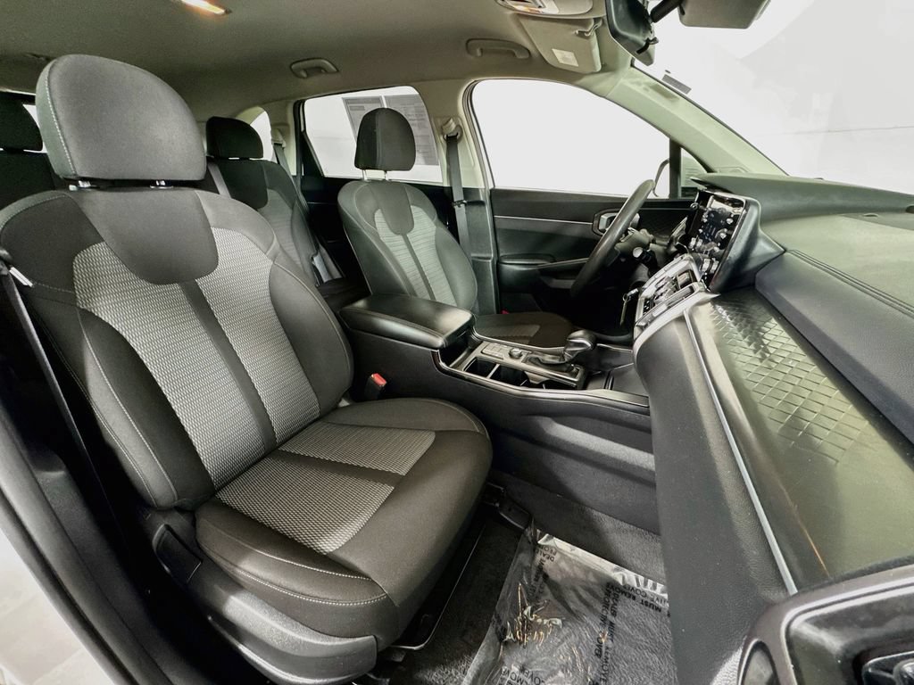 Used 2023 Kia Sorento LX FWD image 27