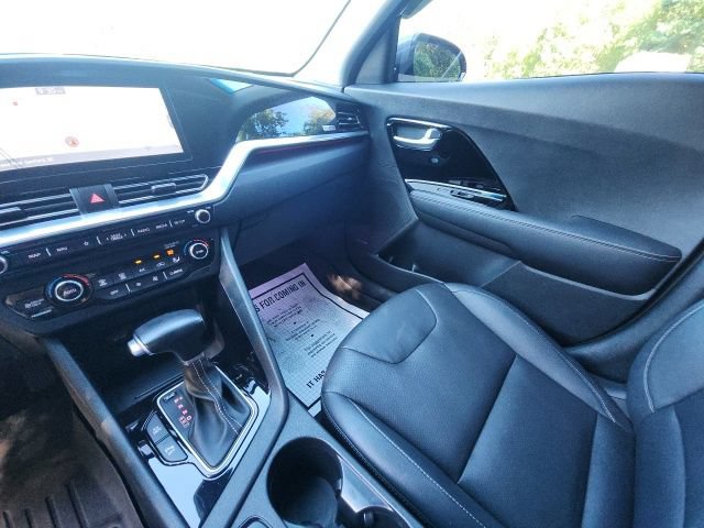 Used 2020 Kia Niro EX Premium FWD image 28