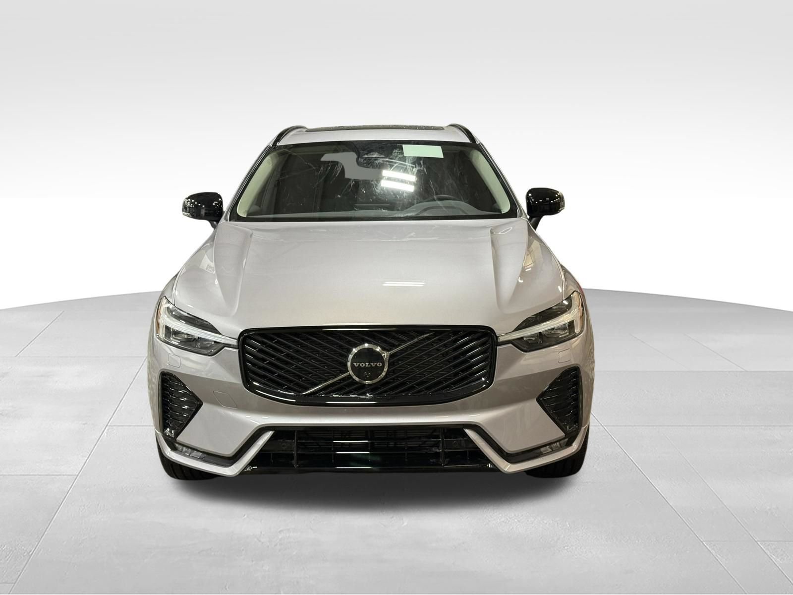 New 2026 Volvo XC60 B5 Plus w/ Protection Package Premier AWD/4WD image 9