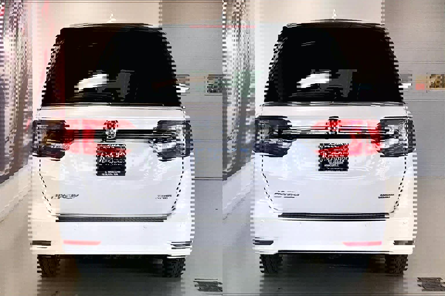 Used 2023 Honda Odyssey Touring image 5