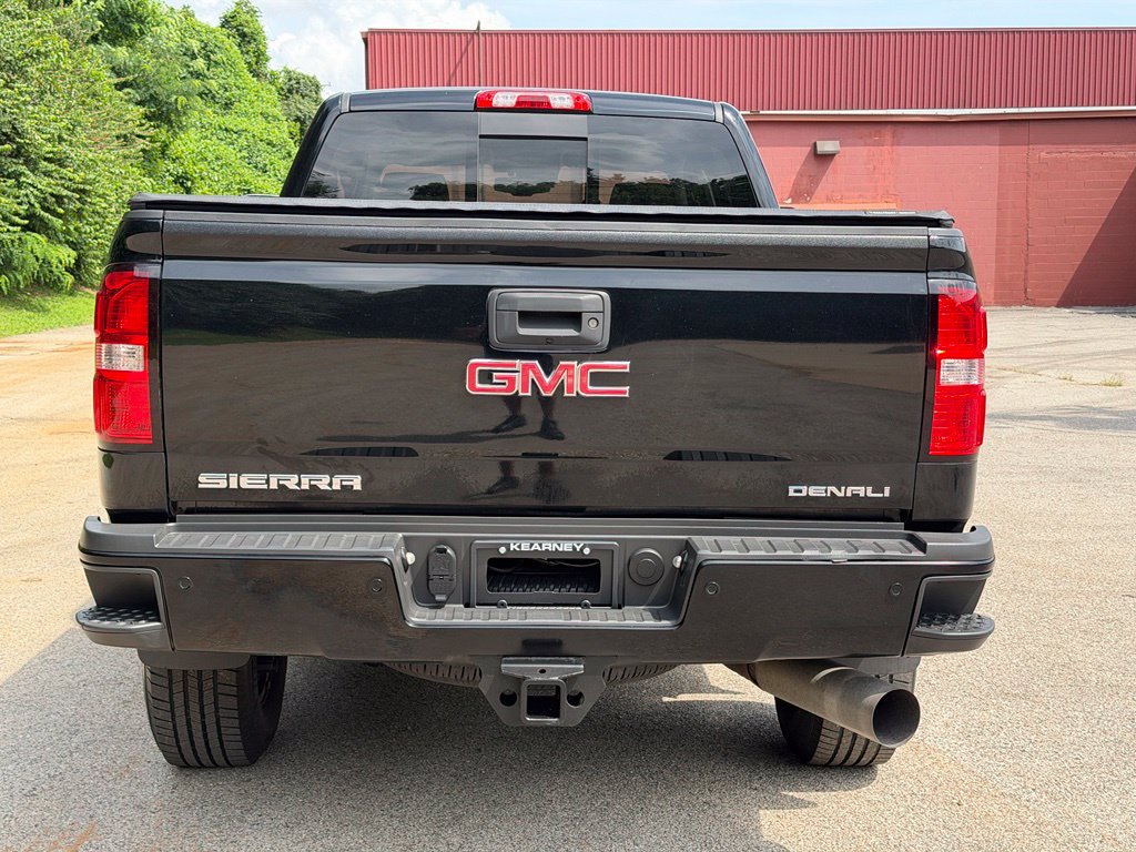 Used 2018 GMC Sierra 3500 Denali w/ Duramax Plus Package AWD/4WD image 4