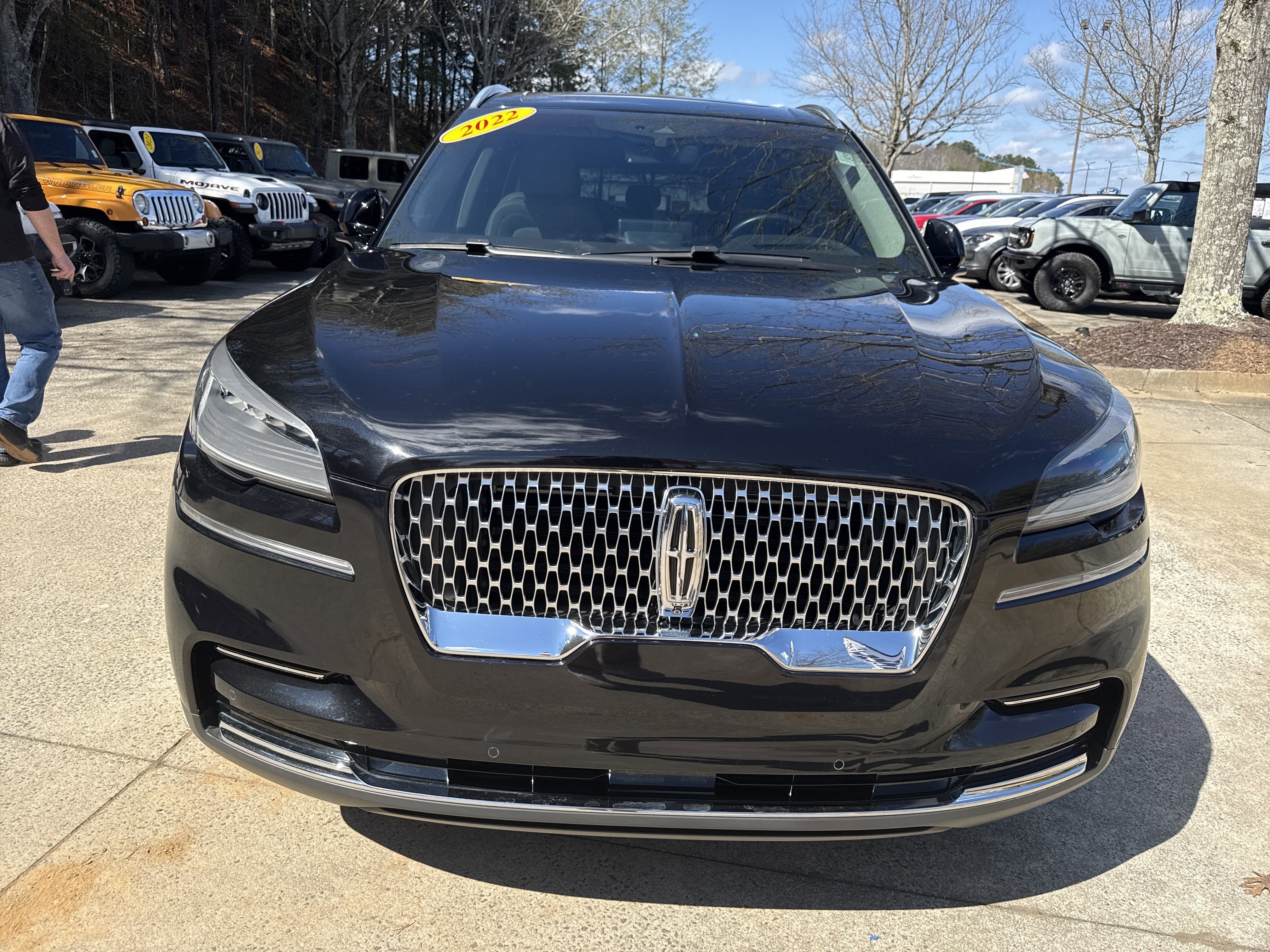 Used 2022 Lincoln Aviator Reserve w/ Equipment Group 201A image 2