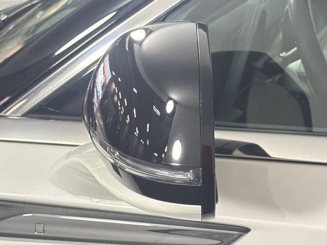 Used 2023 Lincoln Aviator AWD w/ Premium Package image 26
