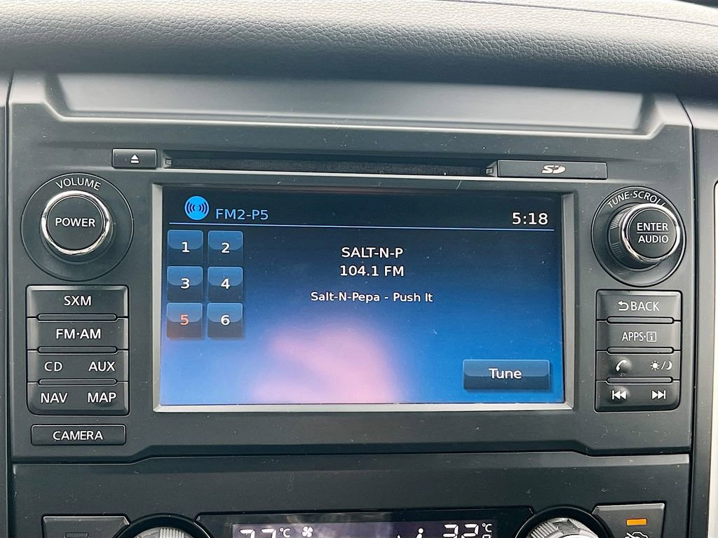 Used 2018 Nissan Titan SV image 17