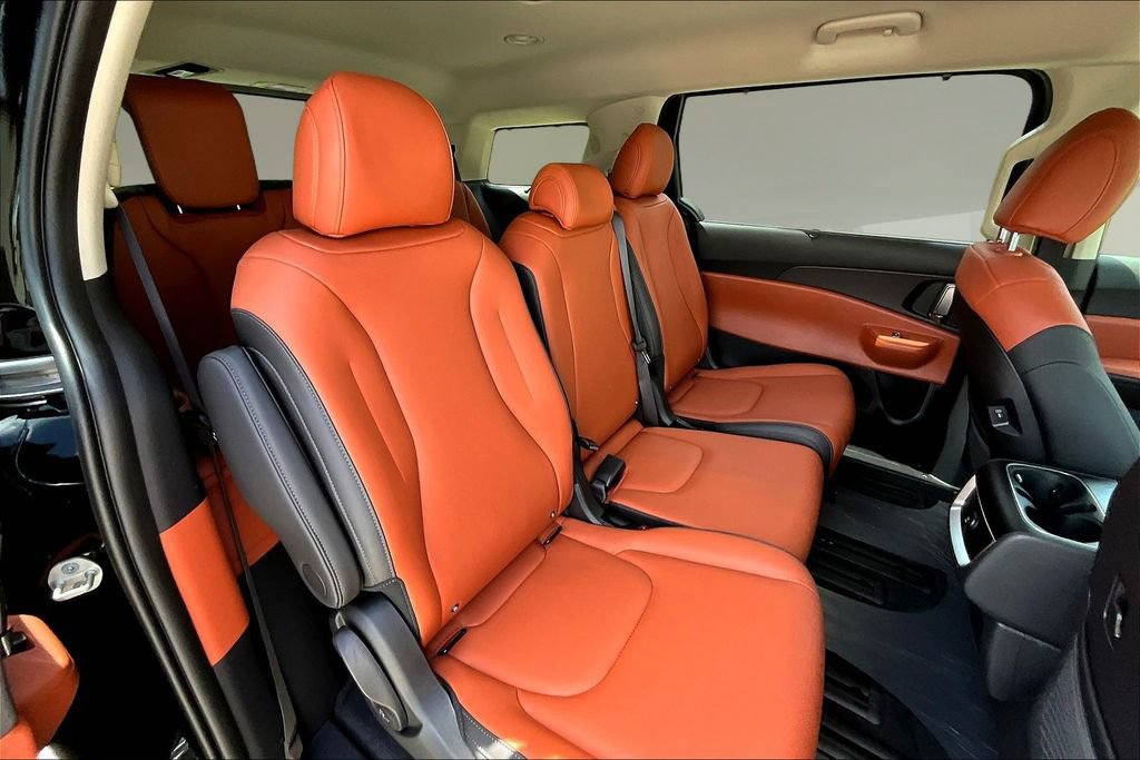New 2026 Kia Carnival EX FWD image 9