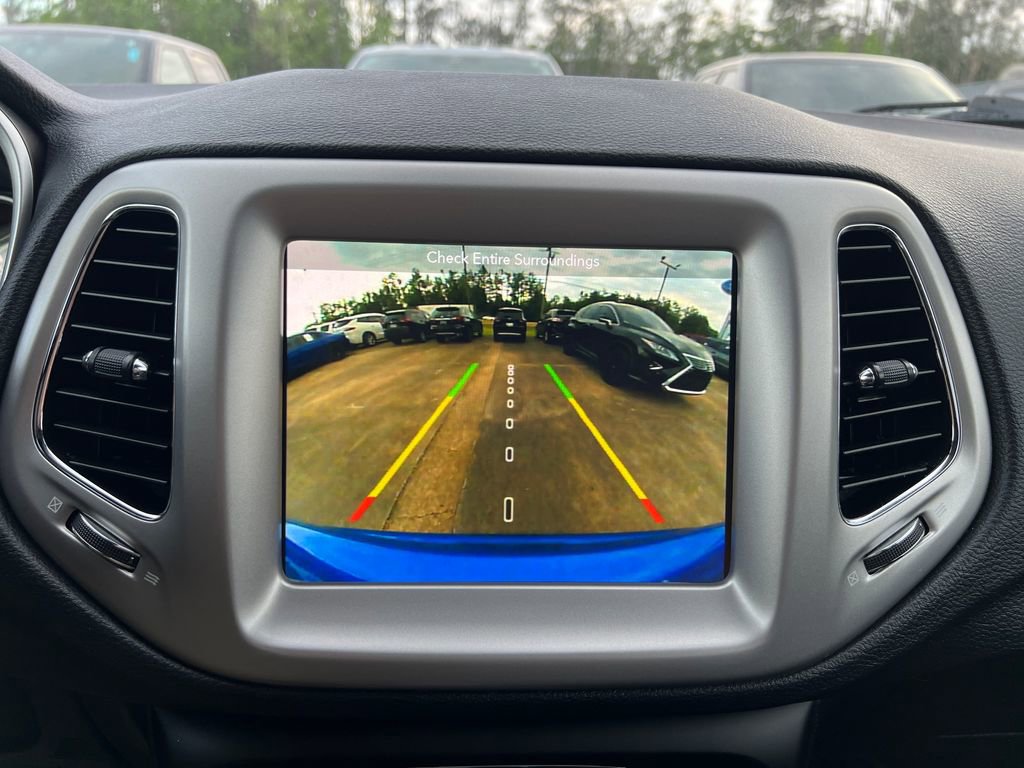 Used 2020 Jeep Compass Latitude w/ Popular Equipment Group image 17