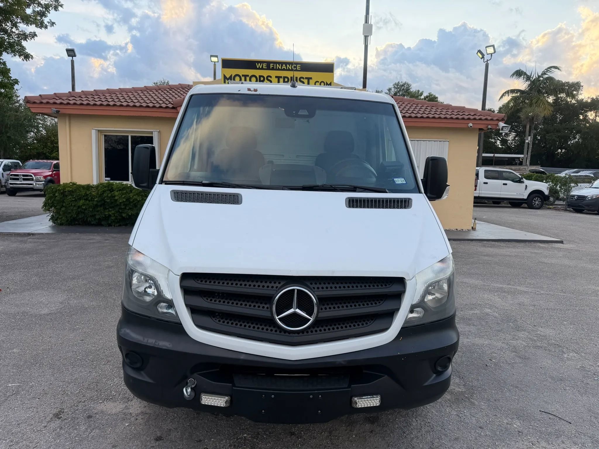 Used 2017 Mercedes-Benz Sprinter 3500 w/ Suspension Package II image 10