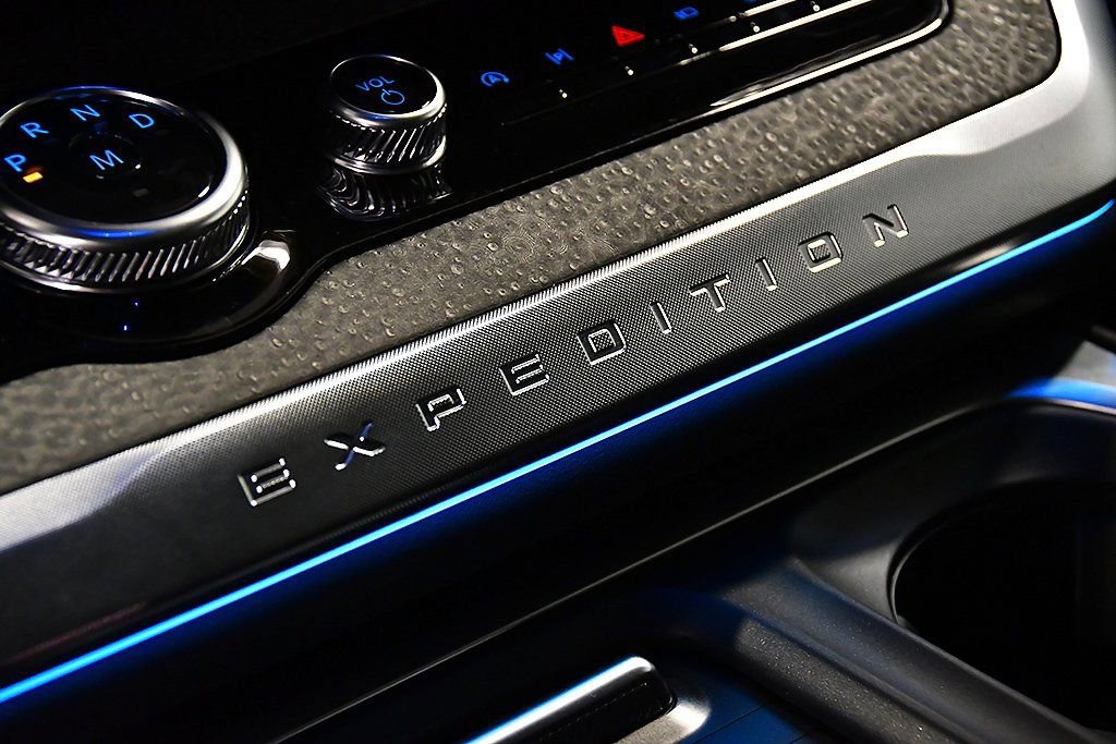 Used 2025 Ford Expedition Tremor image 23