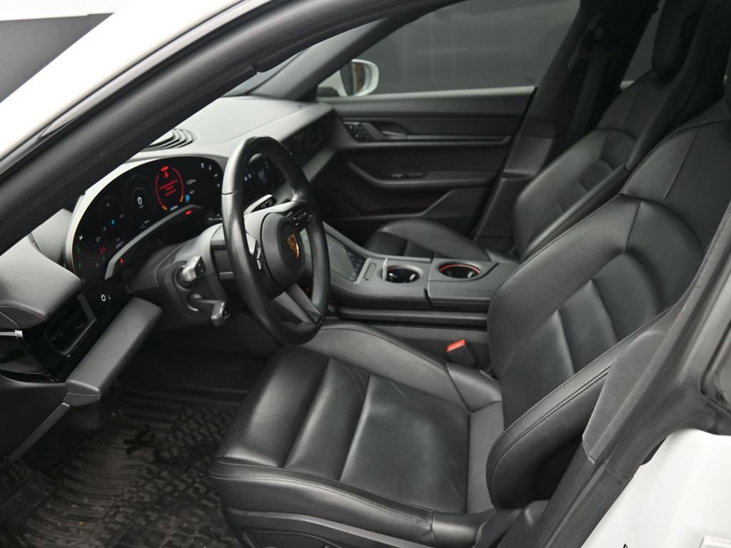 Used 2020 Porsche Taycan 4S image 34