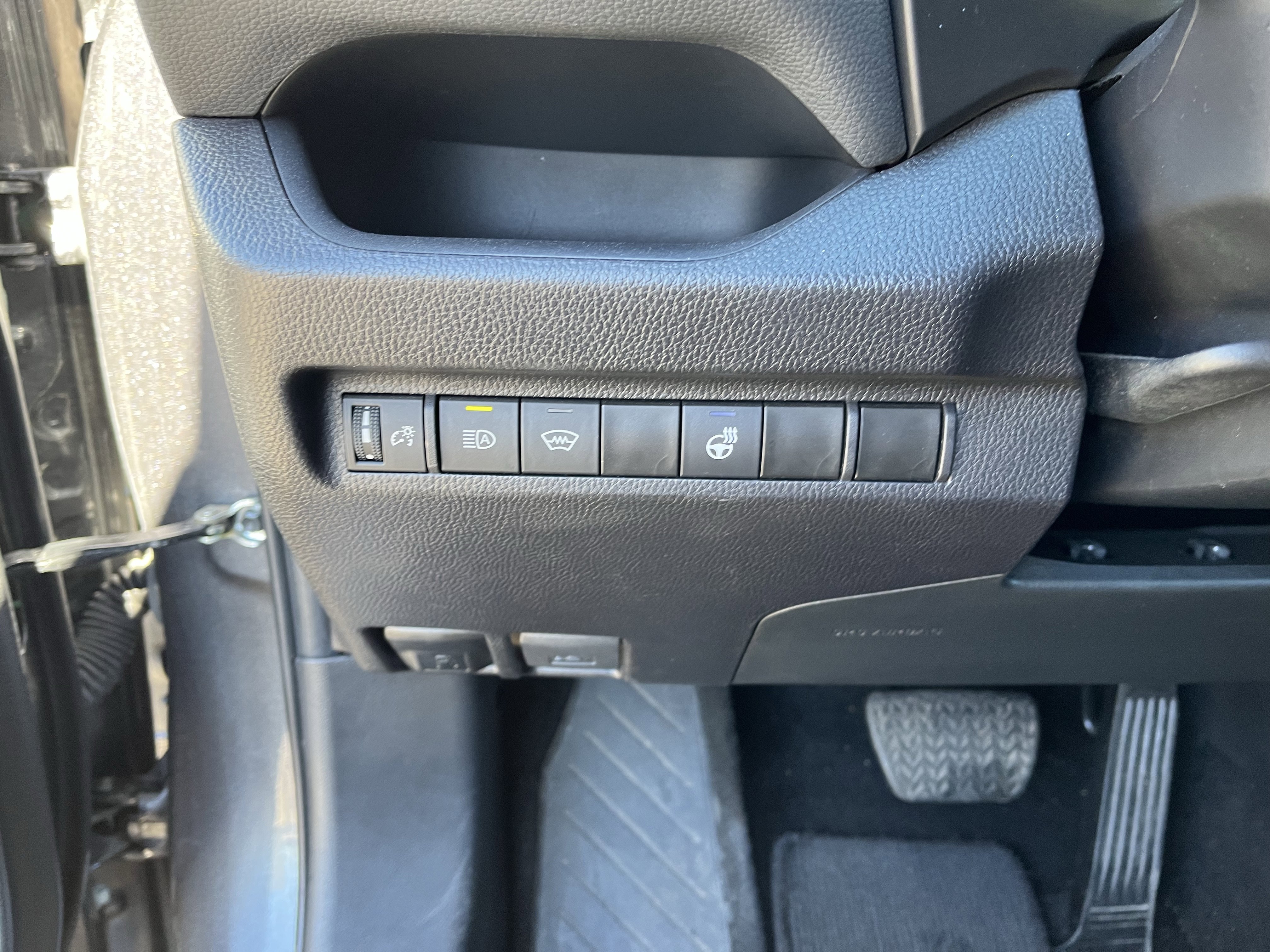 Used 2024 Toyota RAV4 XLE image 13