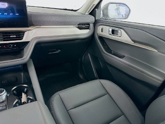 New 2026 Ford Explorer Active w/ Active Comfort Package AWD/4WD image 31
