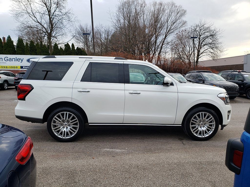 Certified 2022 Ford Expedition Limited image 4