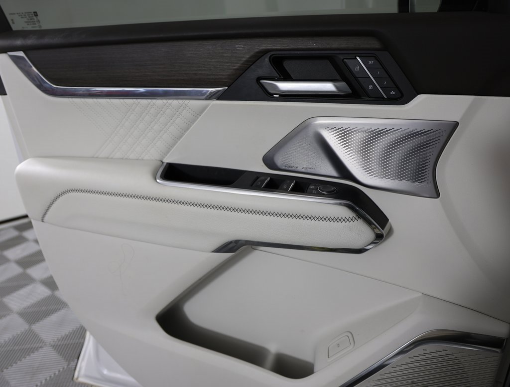 Used 2024 GMC Acadia Denali w/ Super Cruise Package image 17