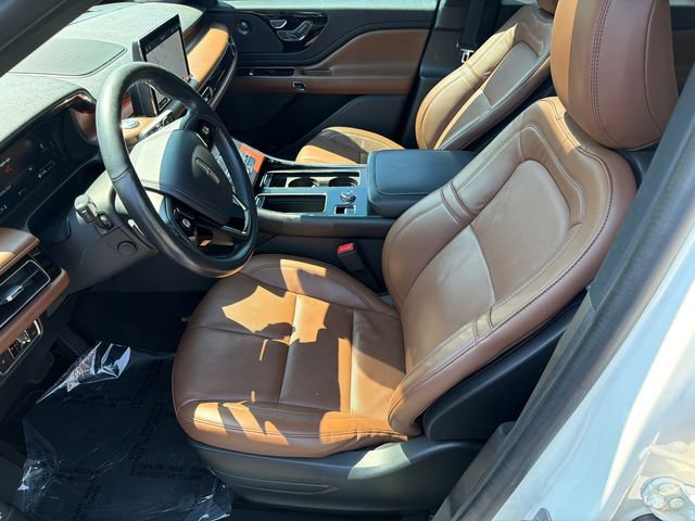 Used 2022 Lincoln Aviator Reserve w/ Equipment Group 201A RWD image 11