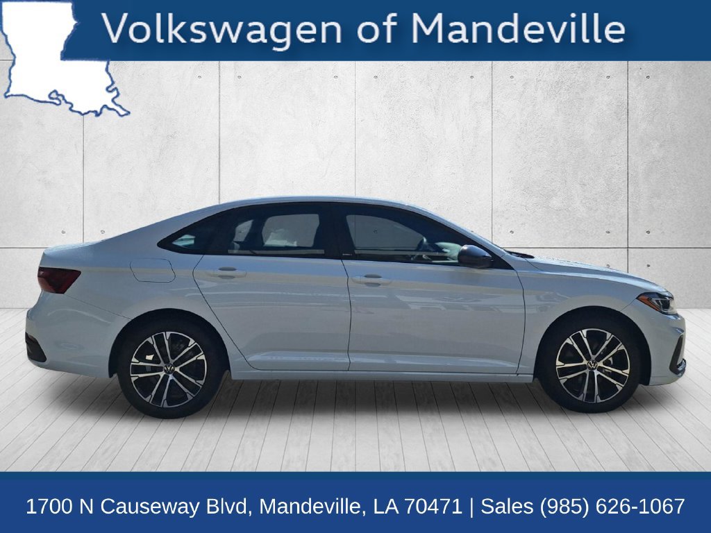 Used 2026 Volkswagen Jetta Sport FWD image 4