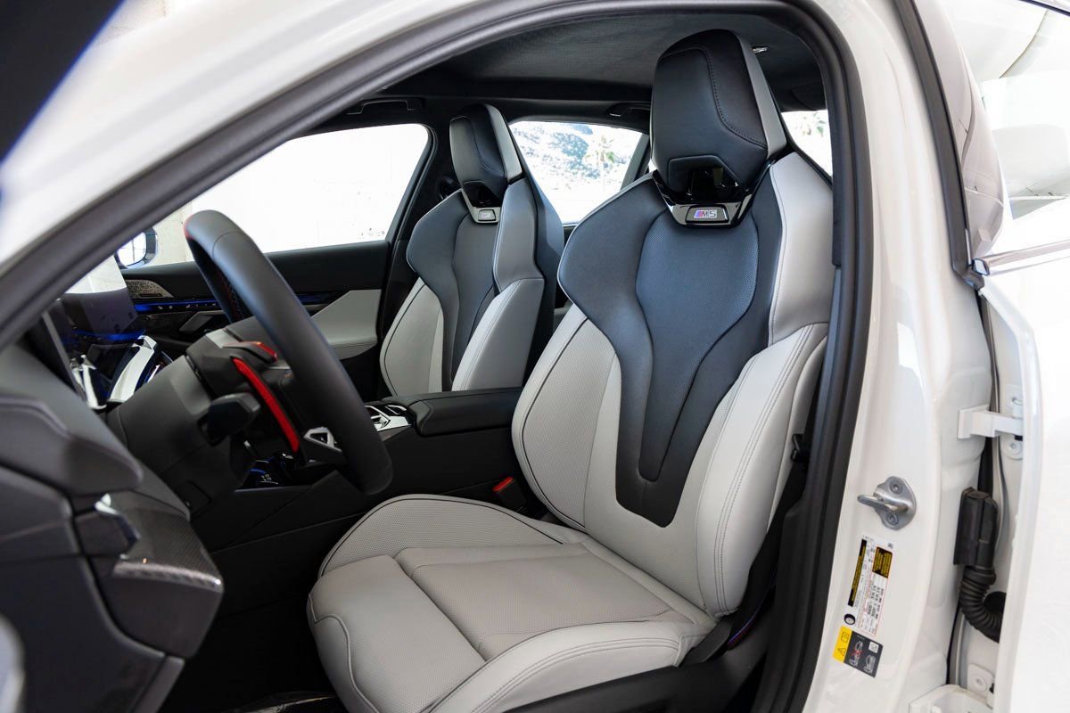 New 2026 BMW M5 w/ Carbon Package image 25