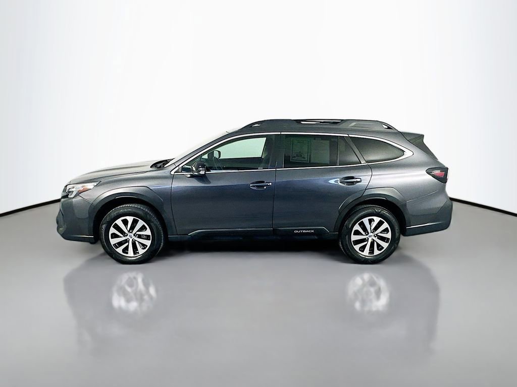 Used 2023 Subaru Outback Premium AWD/4WD image 4