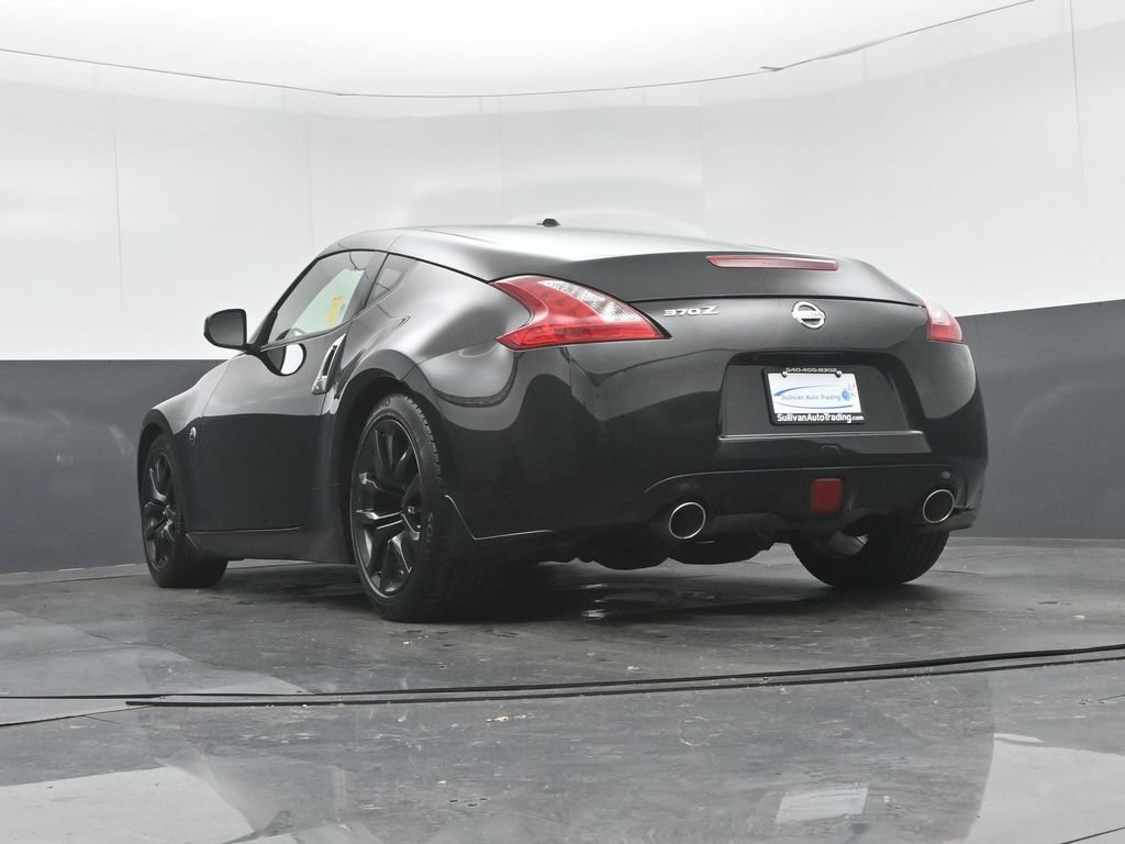 Used 2016 Nissan 370Z Touring RWD image 47
