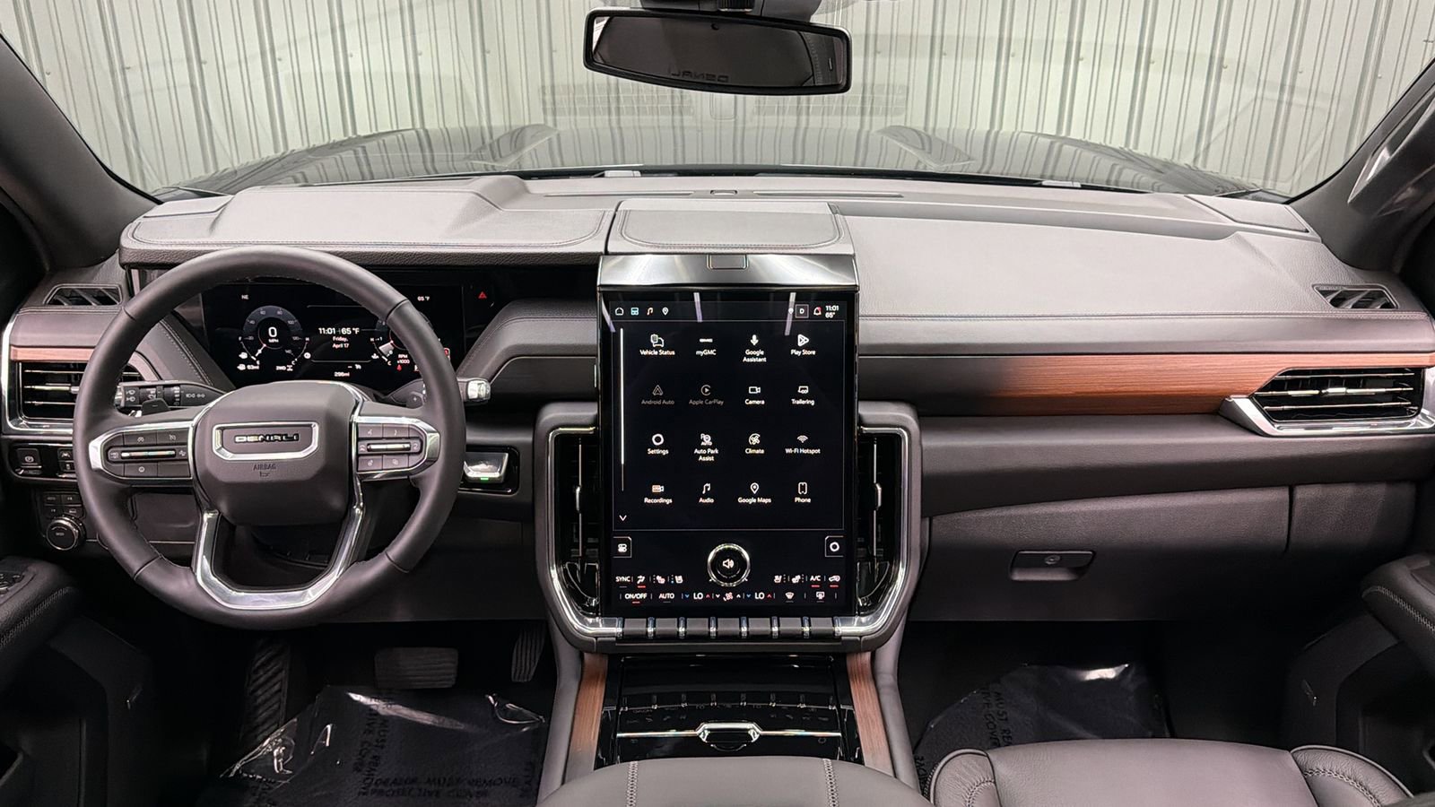 Used 2026 GMC Yukon Denali w/ Sun & Power Step Package AWD/4WD image 43