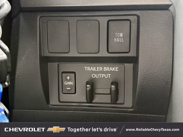 Used 2020 Toyota Tundra SR5 w/ SR5 Leather Package AWD/4WD image 20