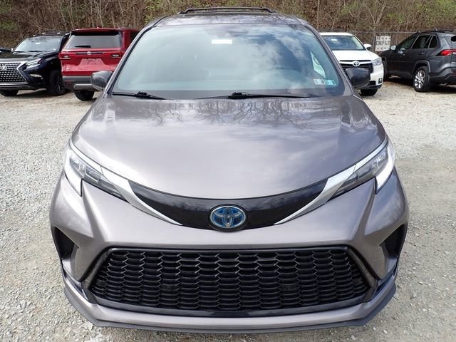 Certified 2022 Toyota Sienna XSE w/ XSE Plus Package image 8