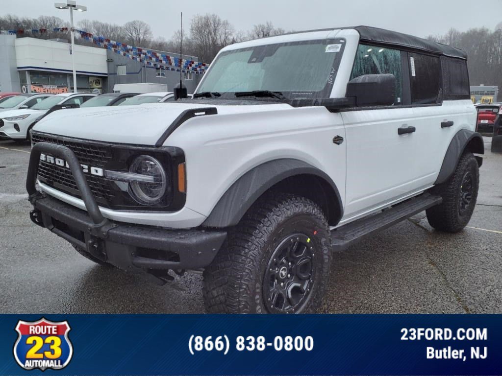 New 2023 Ford Bronco Wildtrak AWD/4WD image 2