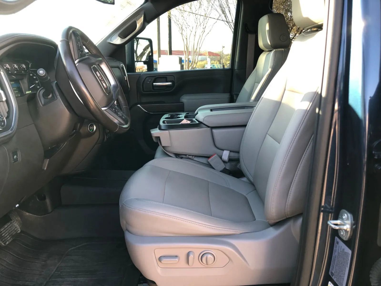 Used 2021 GMC Sierra 2500 SLT w/ Gooseneck/5TH Wheel Package AWD/4WD image 19