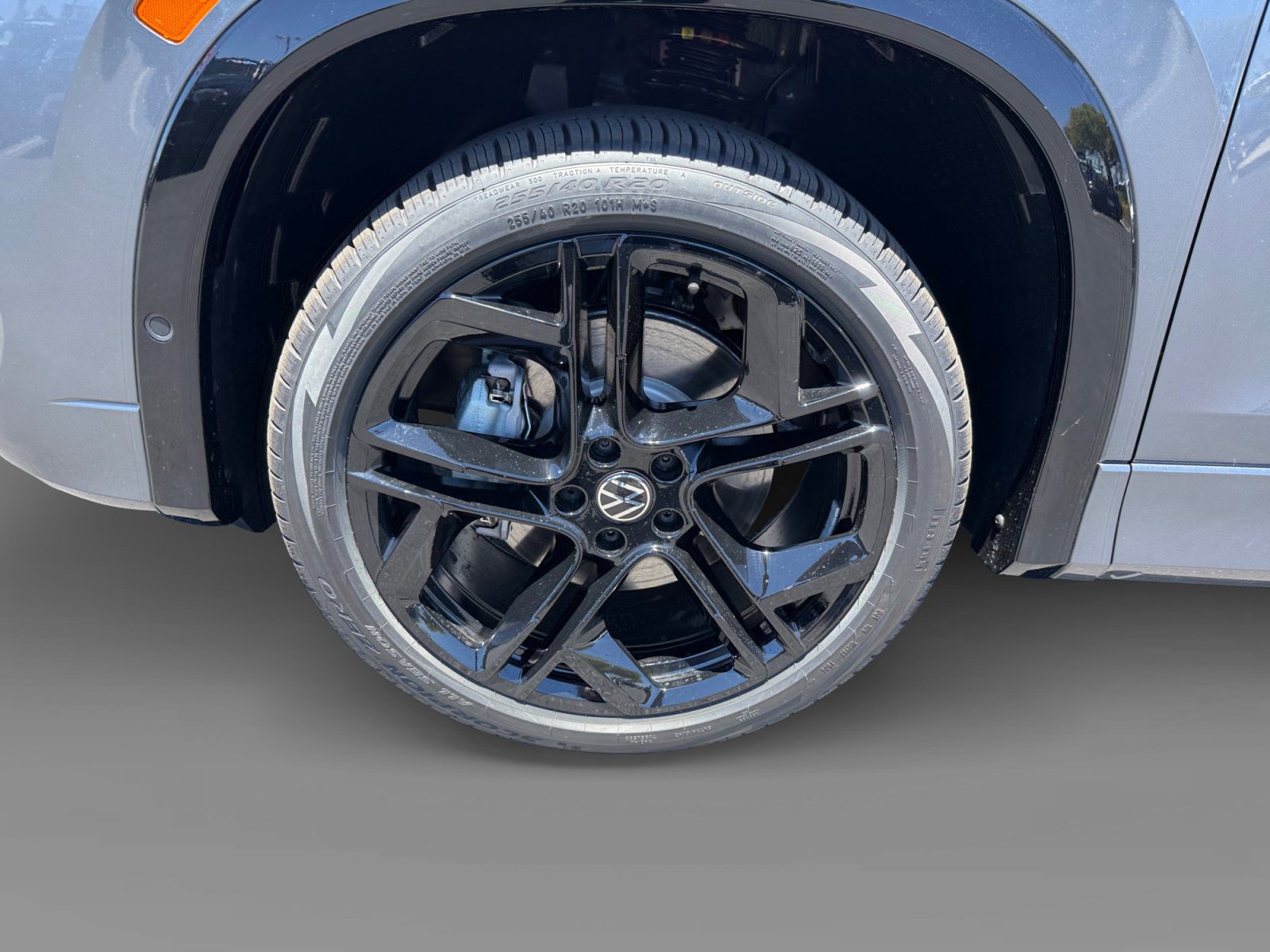 New 2026 Volkswagen Tiguan SE R-Line AWD/4WD image 9