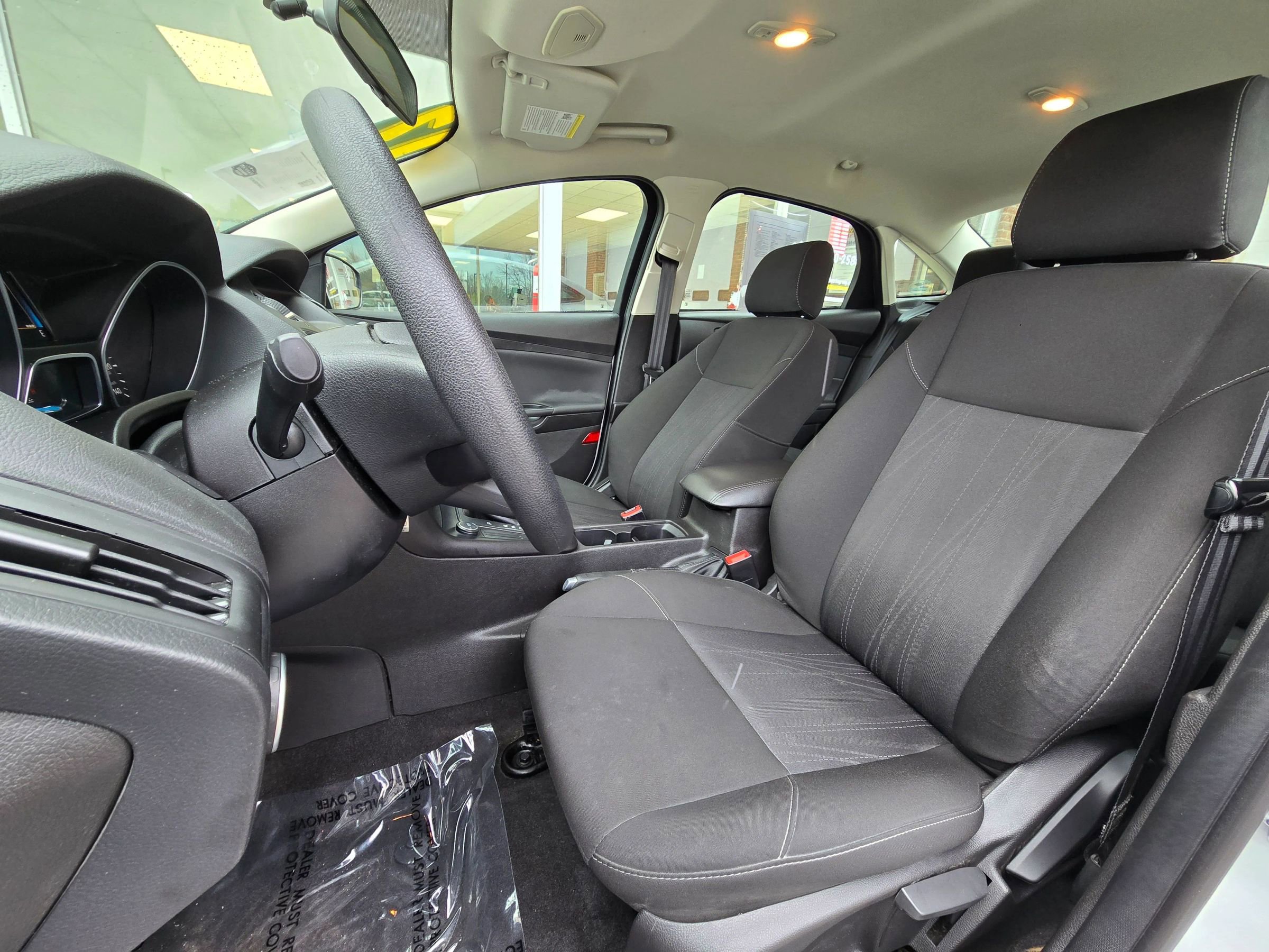 Used 2017 Ford Focus SE image 11