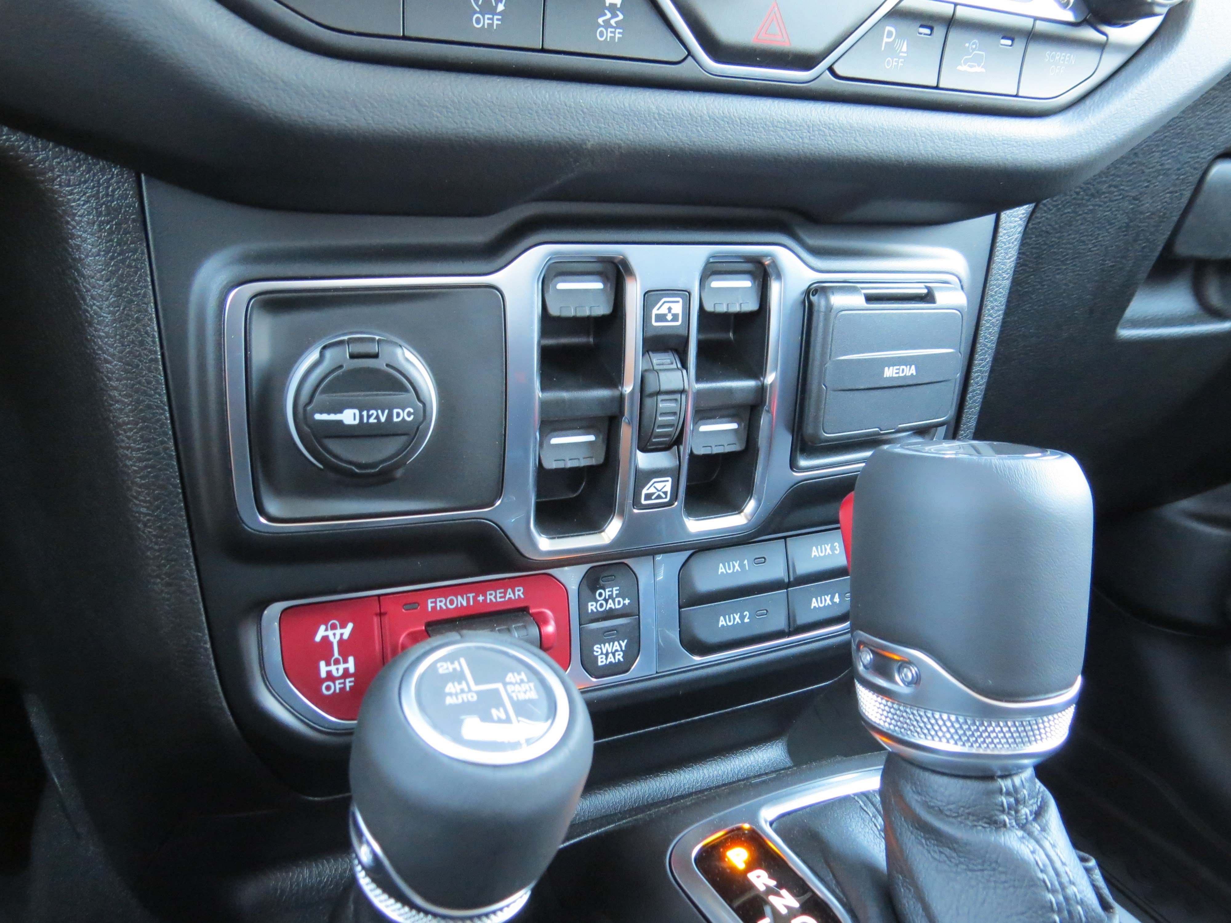 New 2025 Jeep Gladiator Rubicon AWD/4WD image 31