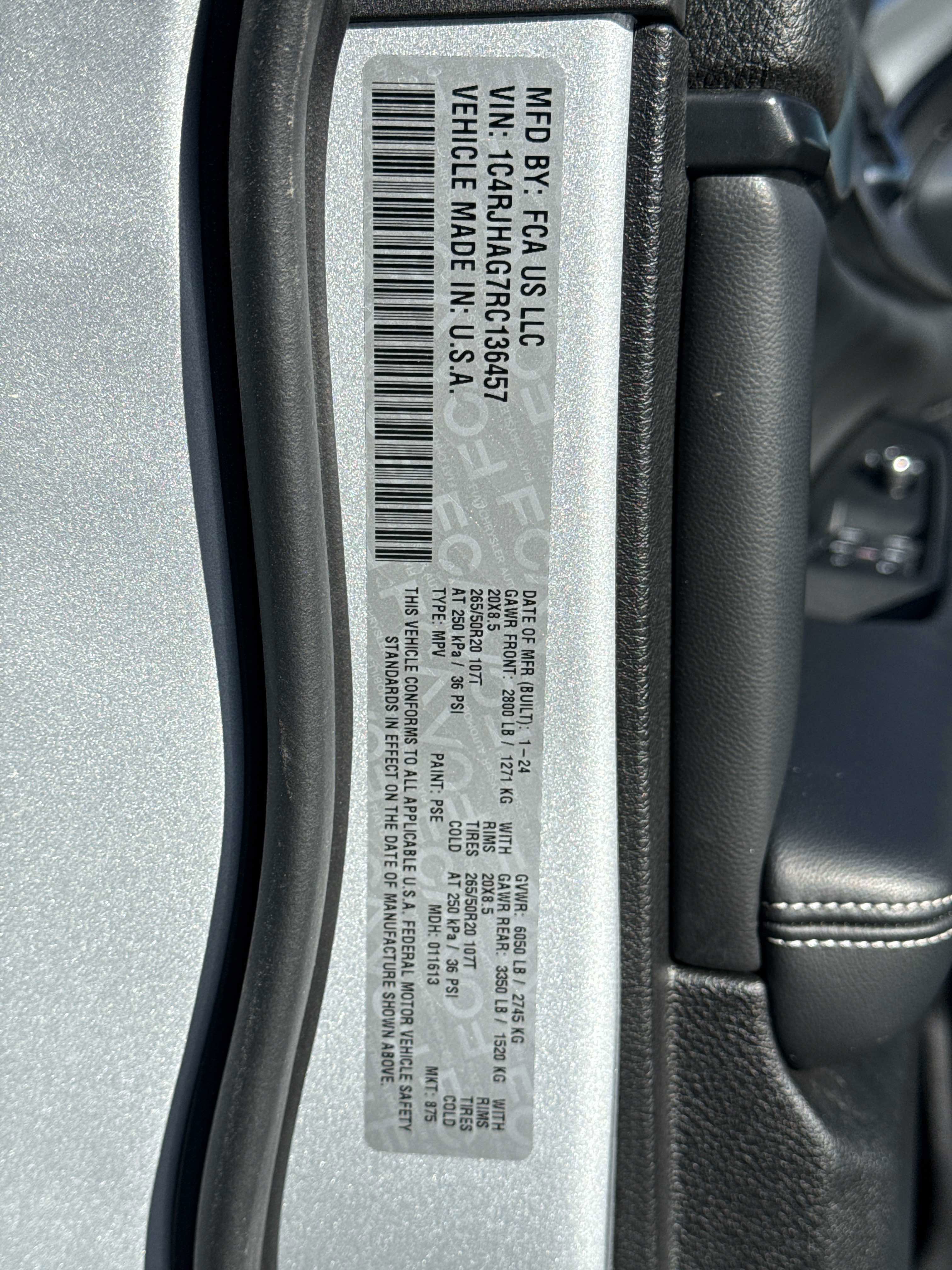 Used 2024 Jeep Grand Cherokee Altitude image 28