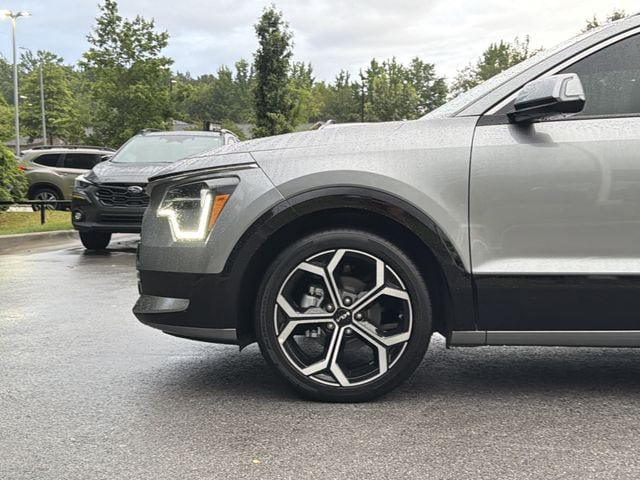 Used 2024 Kia Niro EX Touring FWD image 9