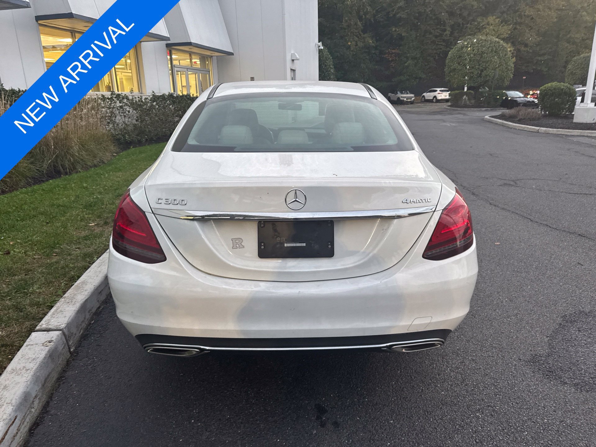 Used 2021 Mercedes-Benz C 300 4MATIC Sedan image 3