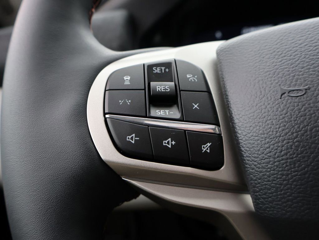 New 2026 Ford Explorer Active w/ Active Comfort Package image 28