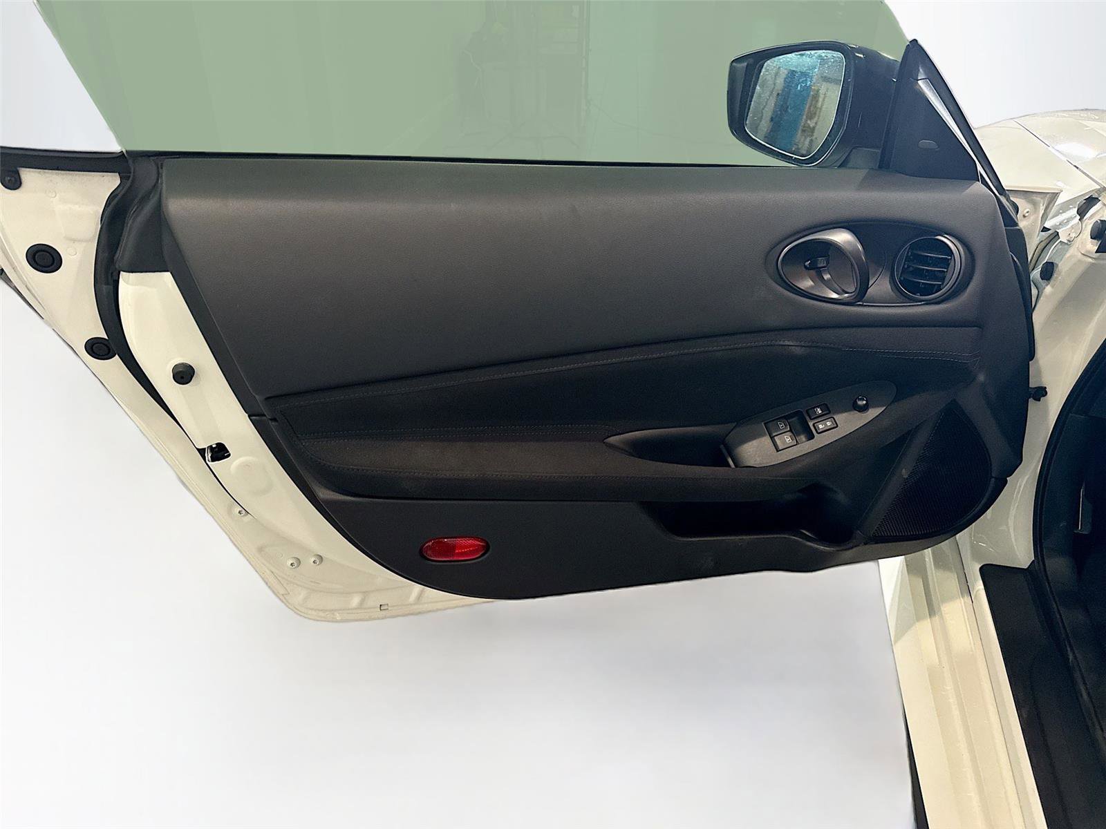 Used 2025 Nissan Z Sport w/ Floor Mat Package RWD image 9