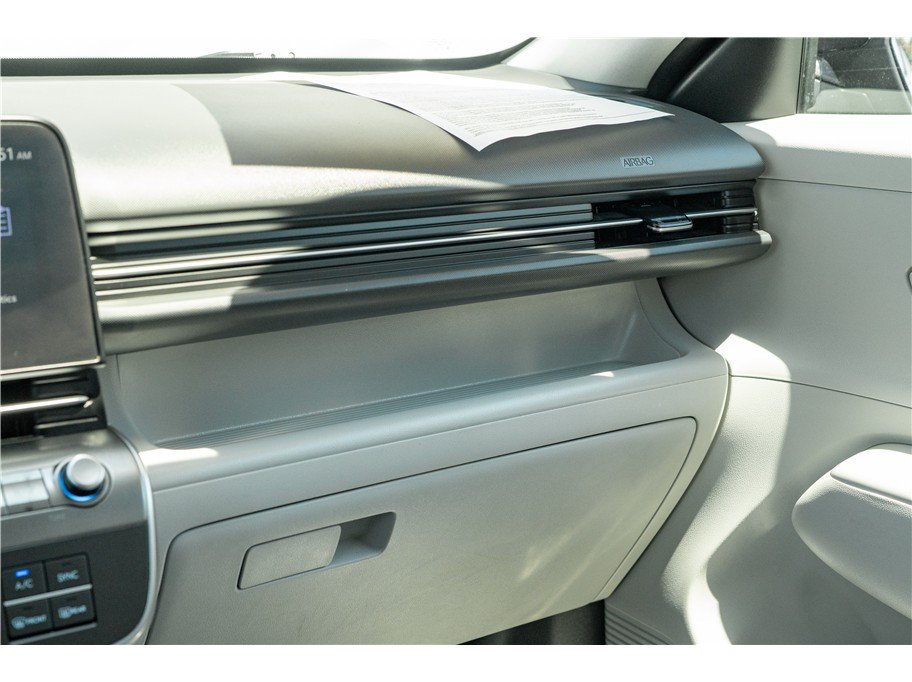 Used 2025 Hyundai Kona SEL FWD image 13