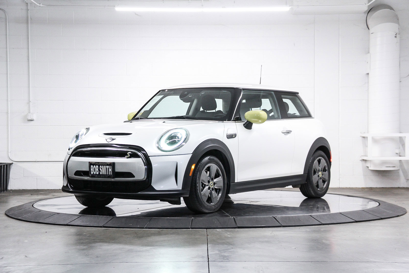 Used 2024 MINI Cooper SE image 3