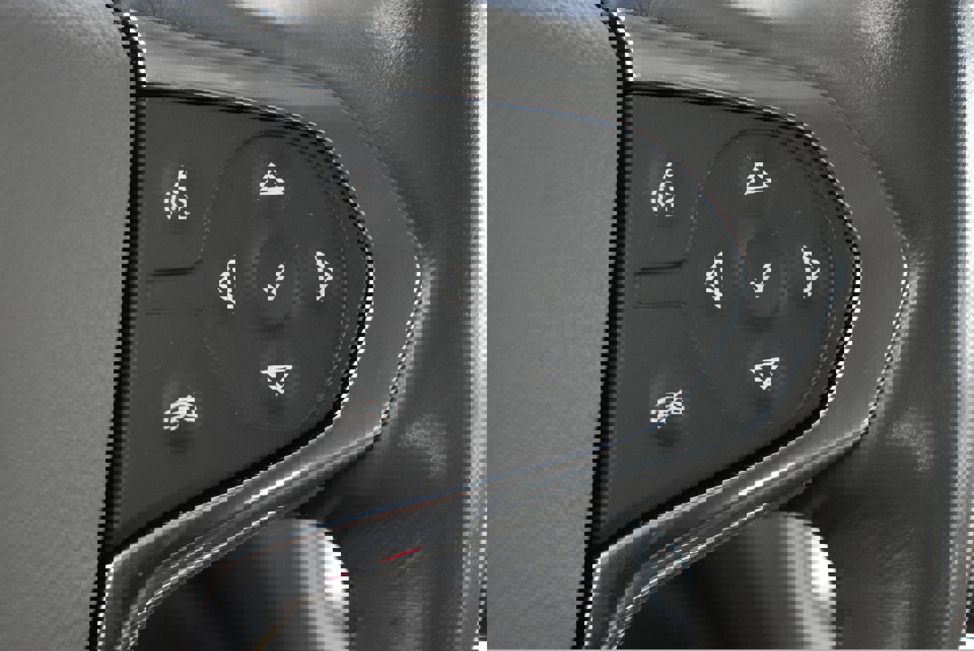 Used 2020 Chevrolet Traverse Premier image 23