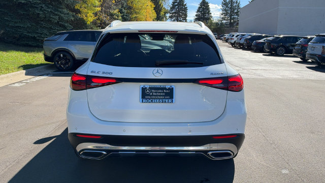 Certified 2023 Mercedes-Benz GLC 300 4MATIC image 5