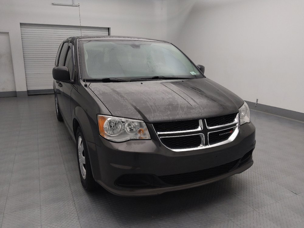Used 2020 Dodge Grand Caravan SE w/ UConnect Hands-Free Group image 14