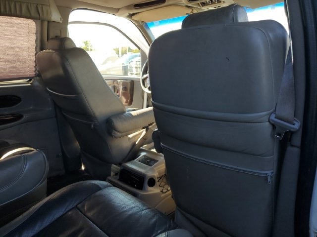Used 2010 Chevrolet Express 3500 LT w/ LT Preferred Equipment Group RWD image 13