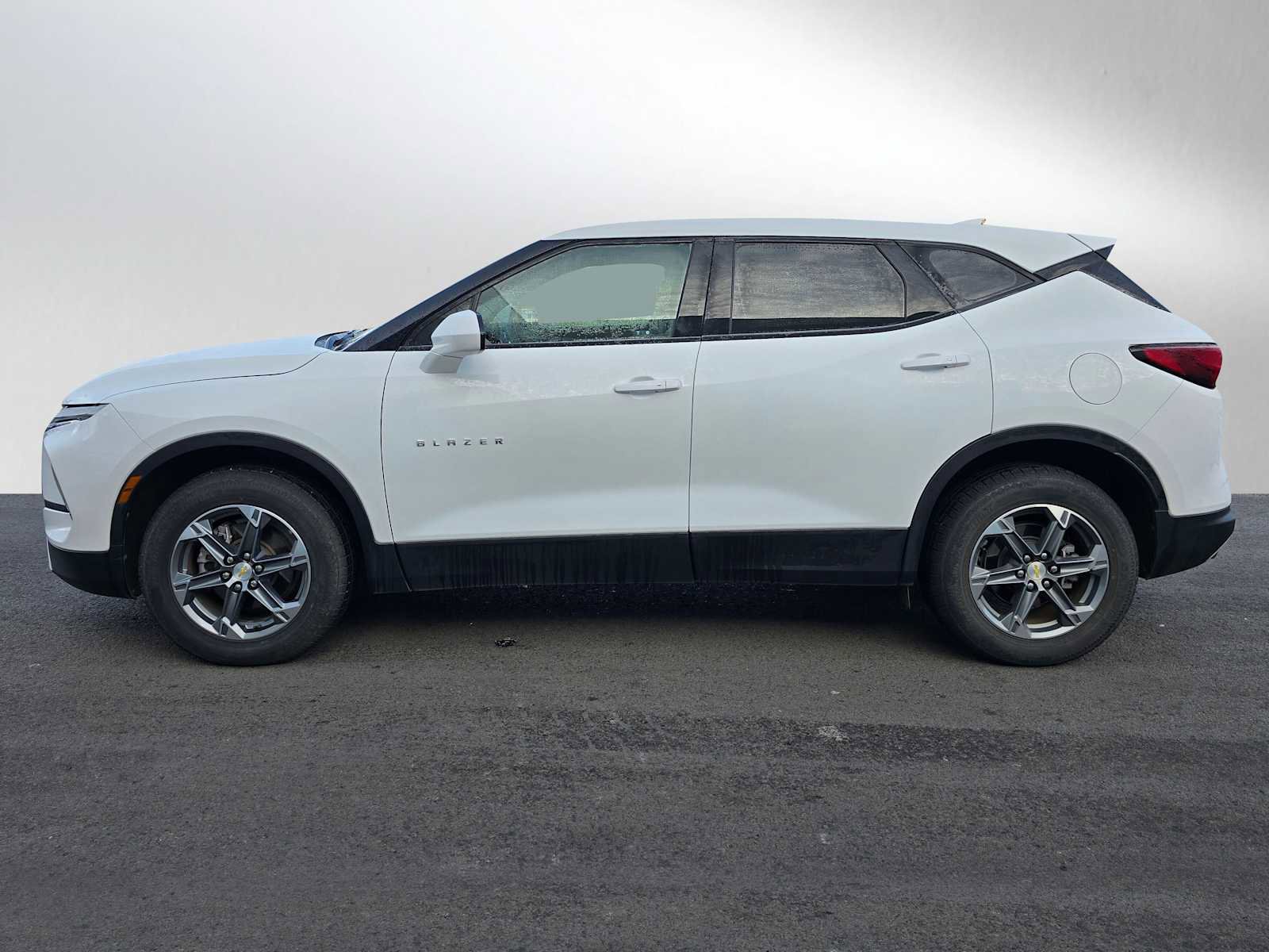 Used 2023 Chevrolet Blazer LT w/ Driver Confidence Package image 6