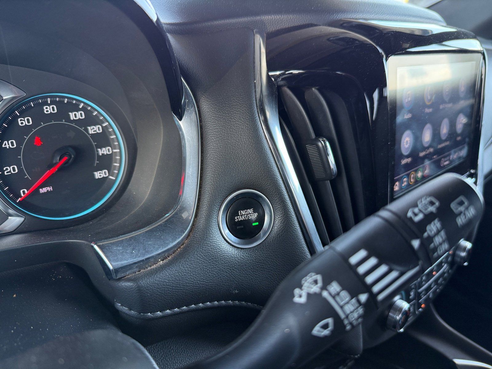 Used 2023 Chevrolet Traverse LT AWD/4WD image 23