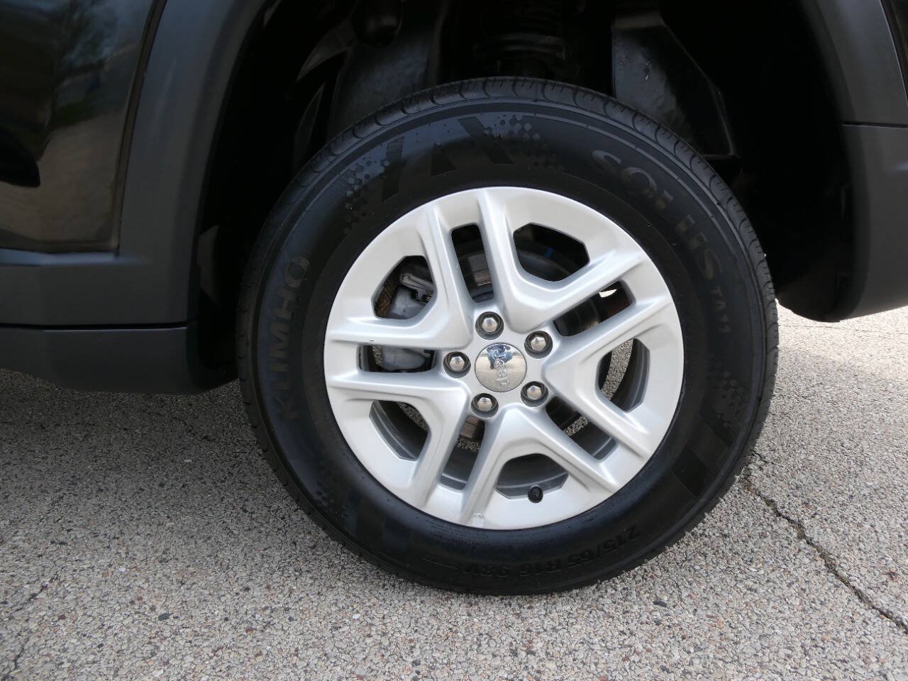 Used 2019 Jeep Compass Sport AWD/4WD image 32